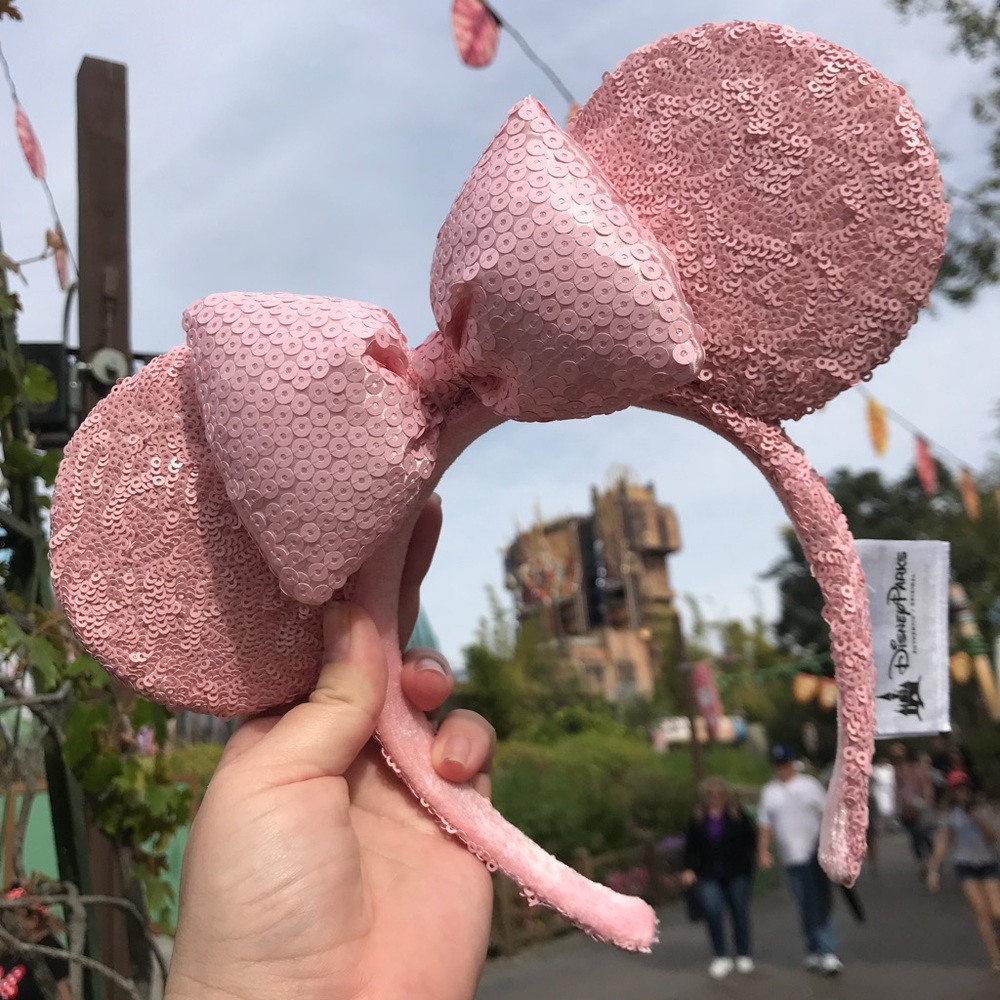 BNWT! Limited Edition Millennial Pink Minnie Ears